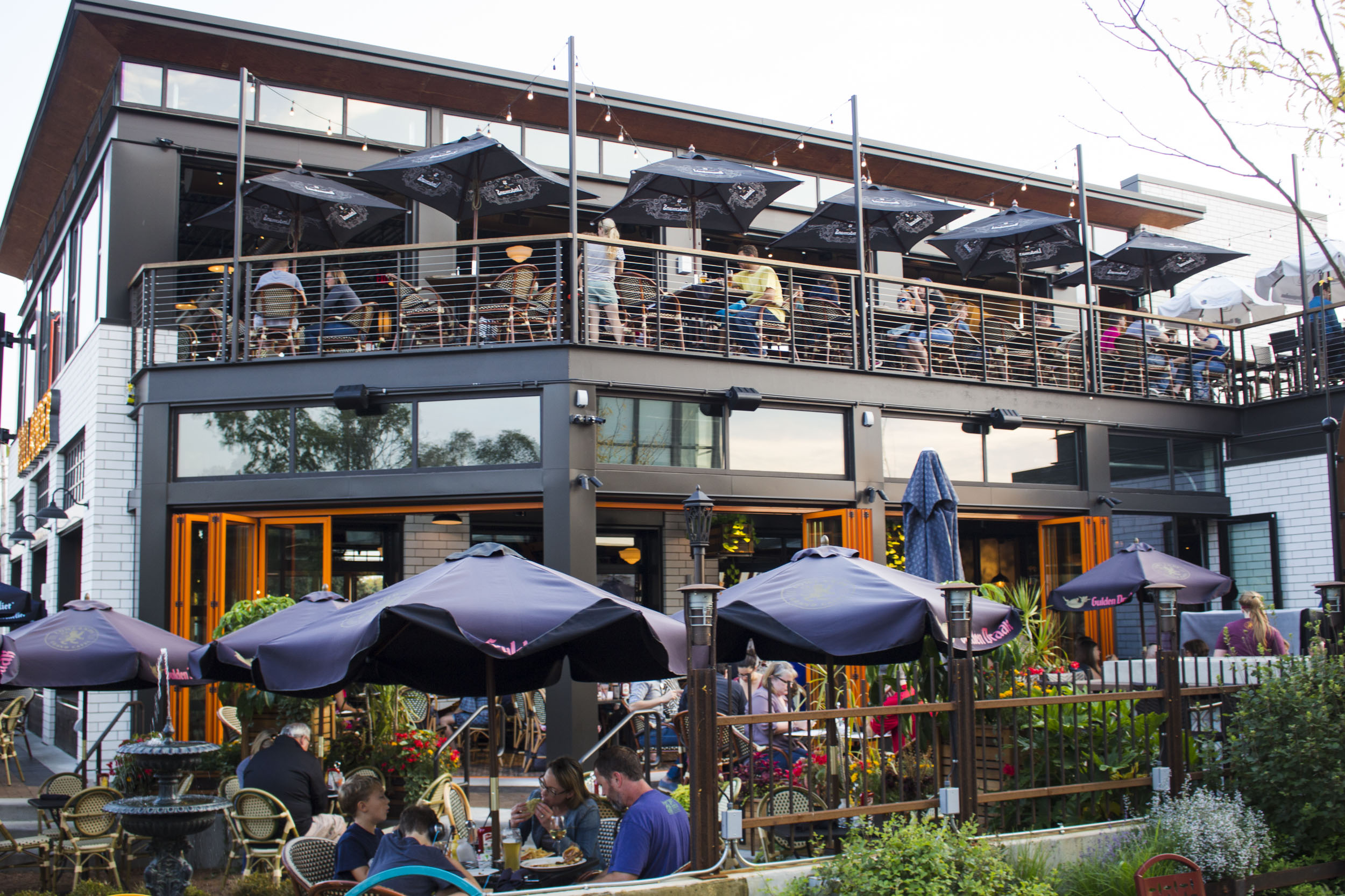 Cafe Hollander | Mequon Town Center
